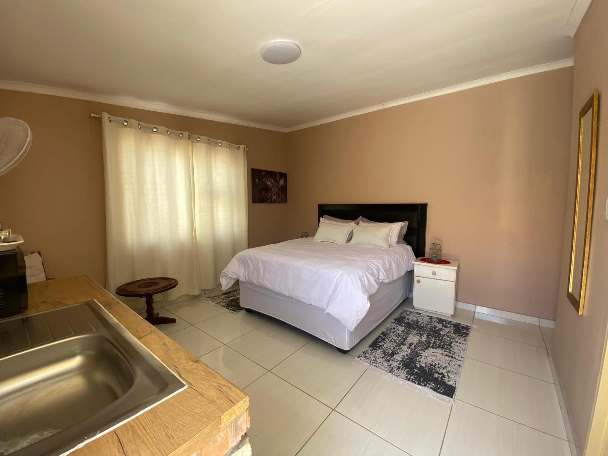 Inecia'S B & B Uis المظهر الخارجي الصورة